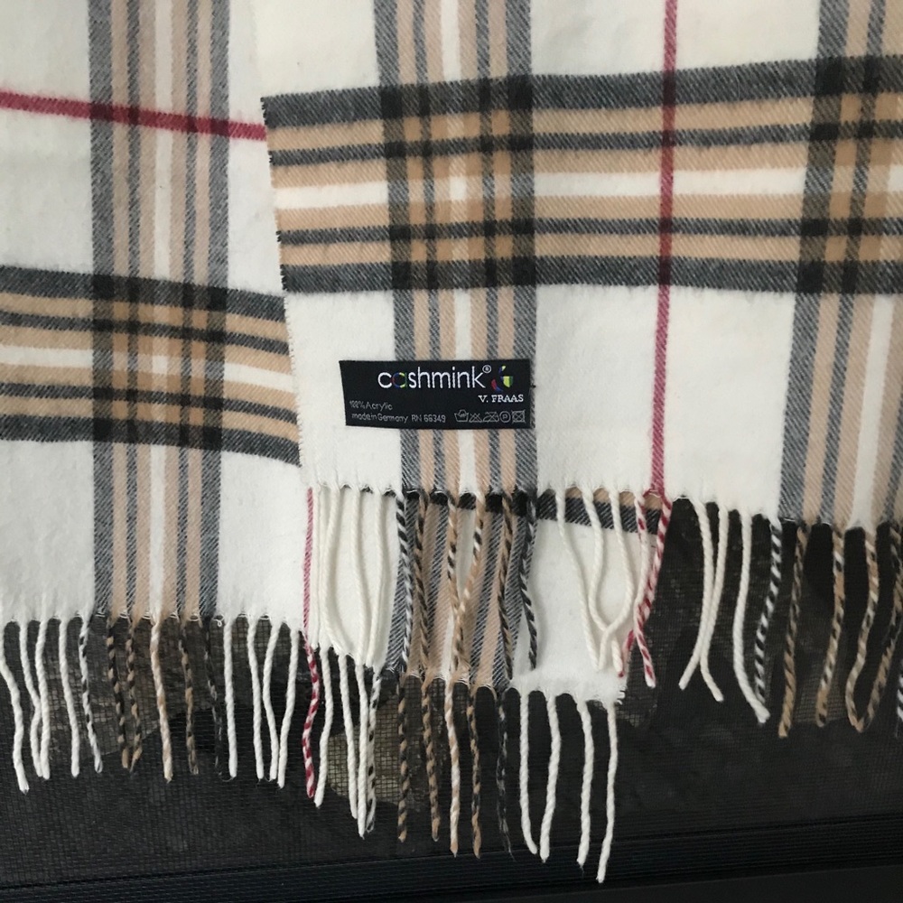 Scarf - Picture 2 of 3